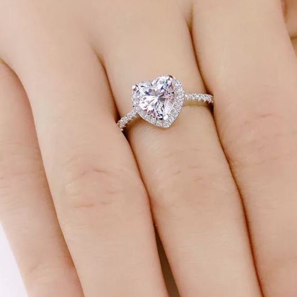 Heart ring diamond crystal rhinestone luxe shaped sparkly silver y2k luxury - Picture 4 of 7